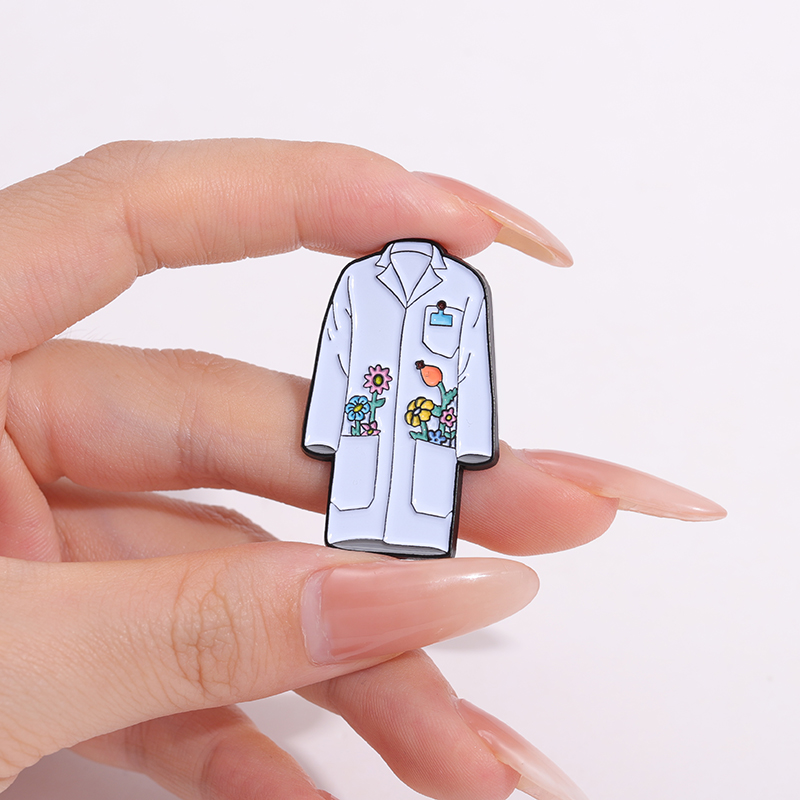 Bloemen Lab Coat Emaille Pins  - Medical Lab Logo recensie en prijs